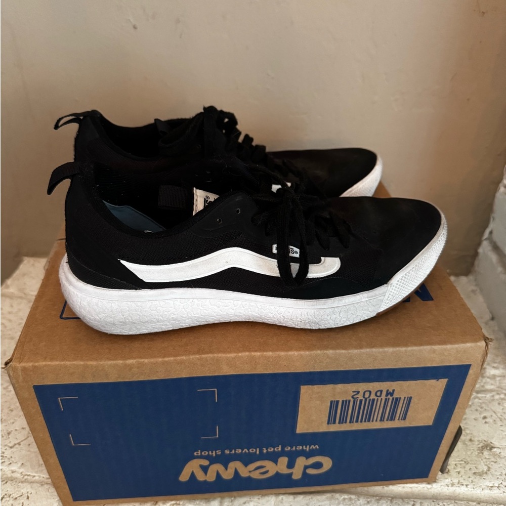 Vans Ultra Range Black and White Athletic Sneakers